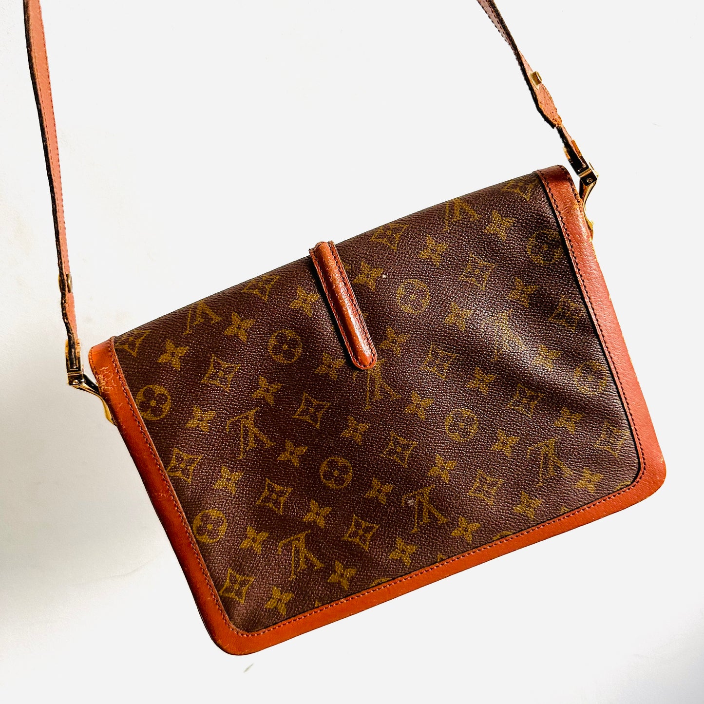 Louis Vuitton LV Passy Monogram Logo GHW Vintage Flap 2-Way Shoulder Sling Bag