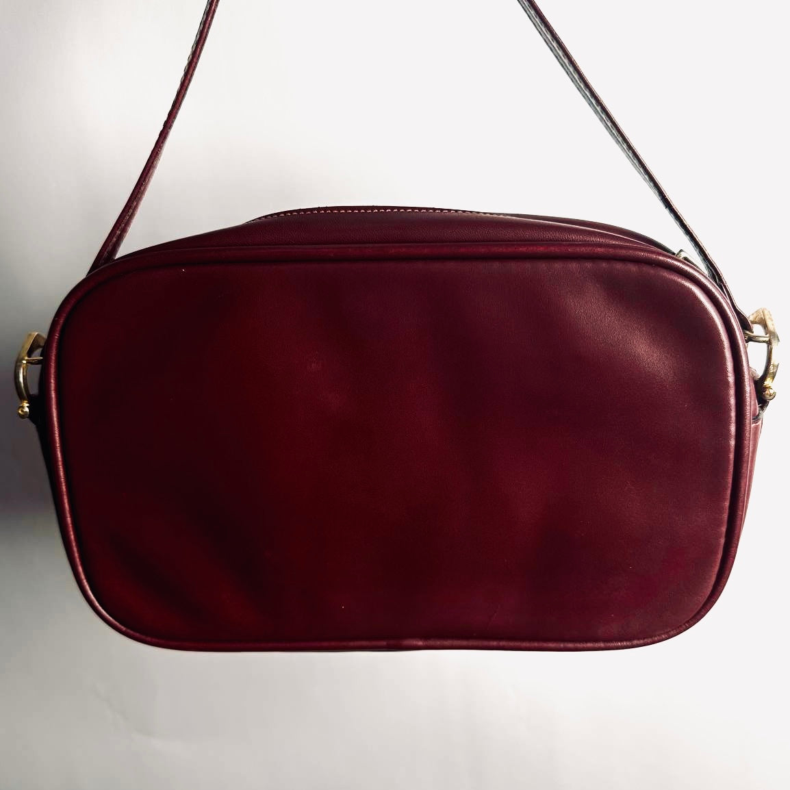 Cartier Must / Mast de Cartier Burgundy Red Maroon GHW Smooth Leather East West Zip Shoulder Sling Bag
