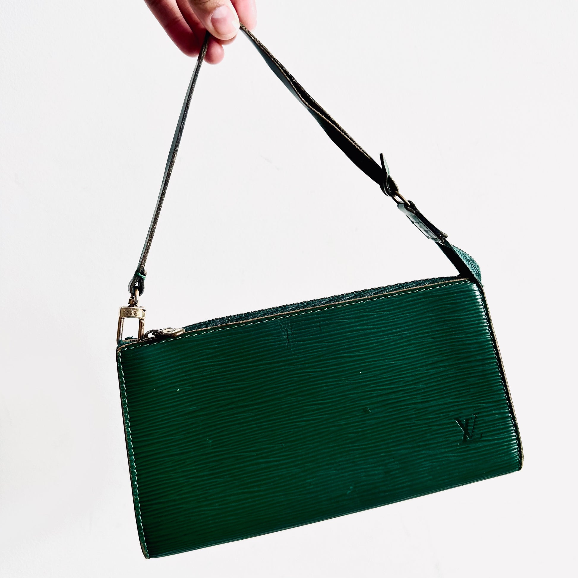 green louis vuitton epi backpack Louis Vuitton LV Emerald Green GHW Monogram Logo Epi Leather Pochette – Valuxre