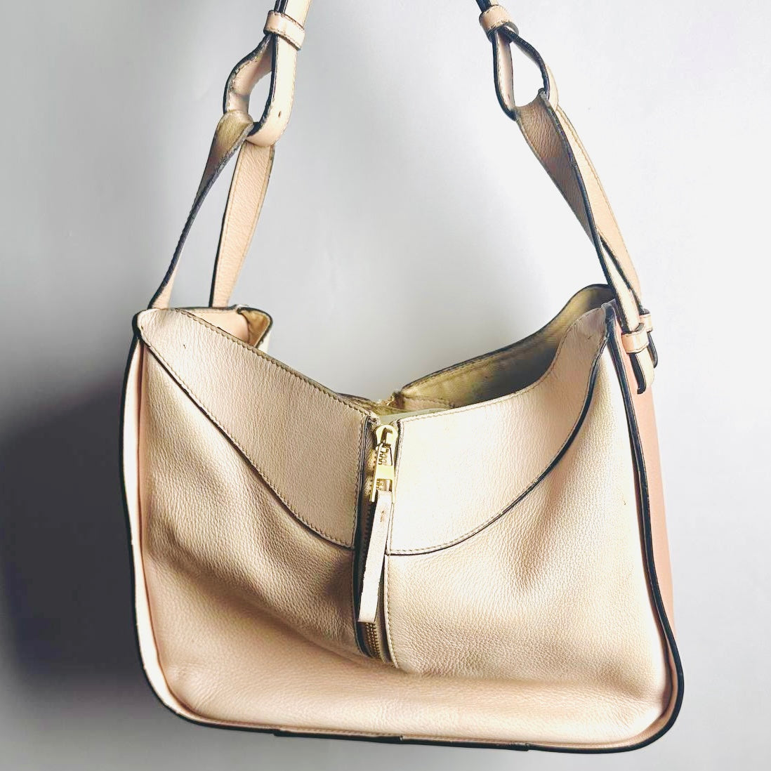 Loewe Small Hammock Sand Beige / Pink GHW Calfskin Anagram Monogram Logo 2-Way Top Handle Shoulder Sling Bag