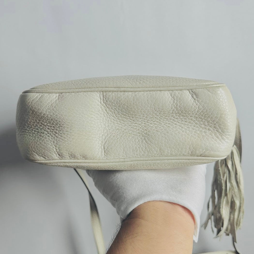 Gucci White GHW Soho Disco GG Logo Calfskin Leather Small Camera Fringe Tassel Shoulder Sling Bag