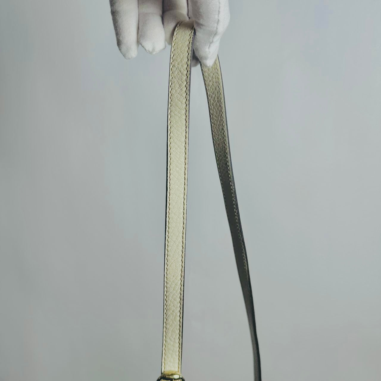 Gucci White GHW Soho Disco GG Logo Calfskin Leather Small Camera Fringe Tassel Shoulder Sling Bag