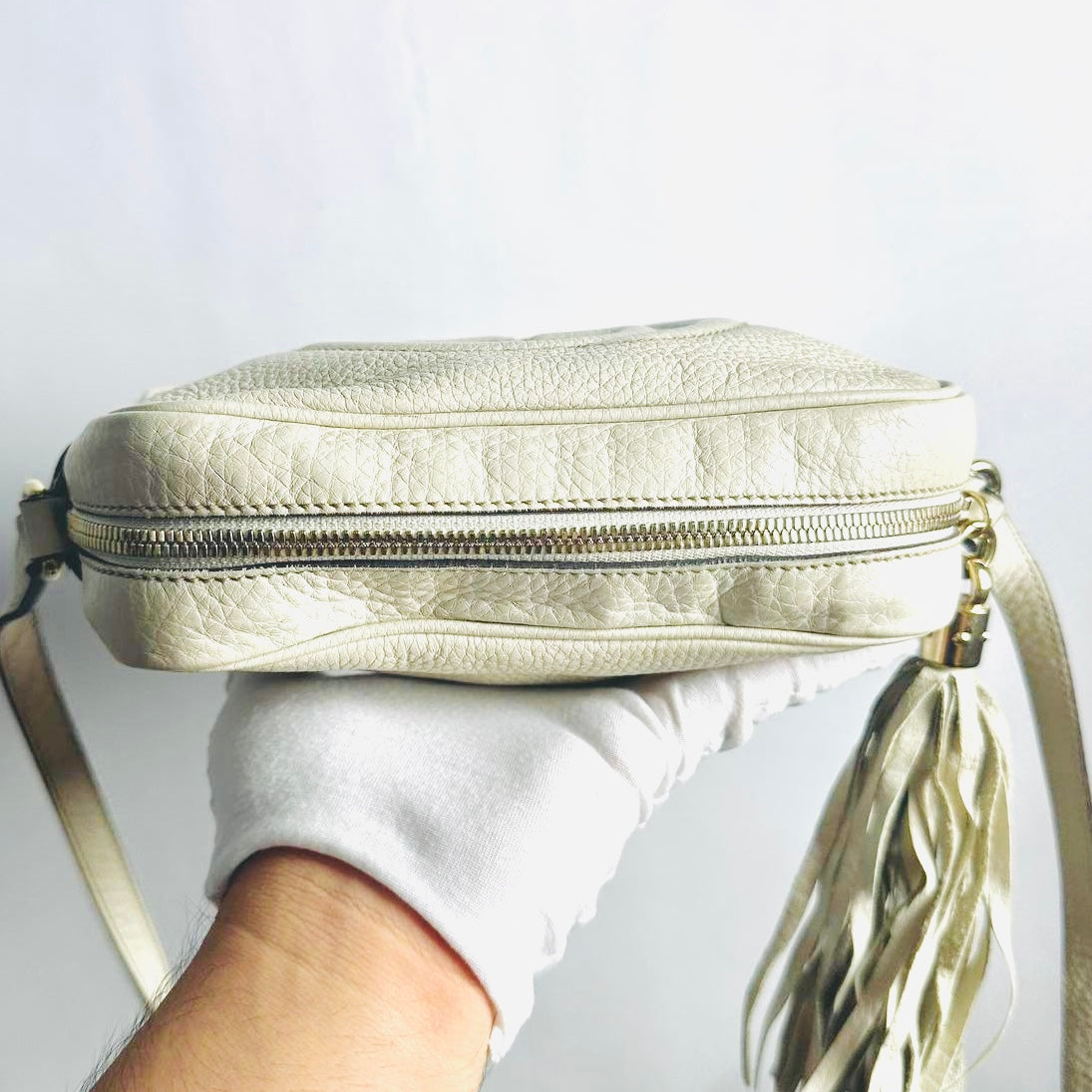 Gucci White GHW Soho Disco GG Logo Calfskin Leather Small Camera Fringe Tassel Shoulder Sling Bag