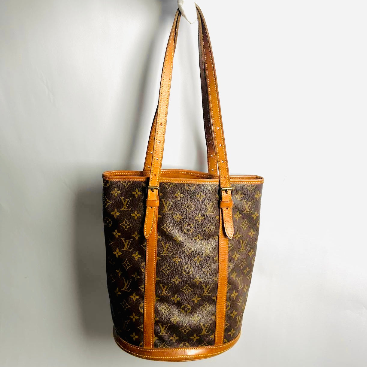 Louis Vuitton LV Marais Bucket Monogram Logo GHW Vintage Shoulder Shopper Tote Bag