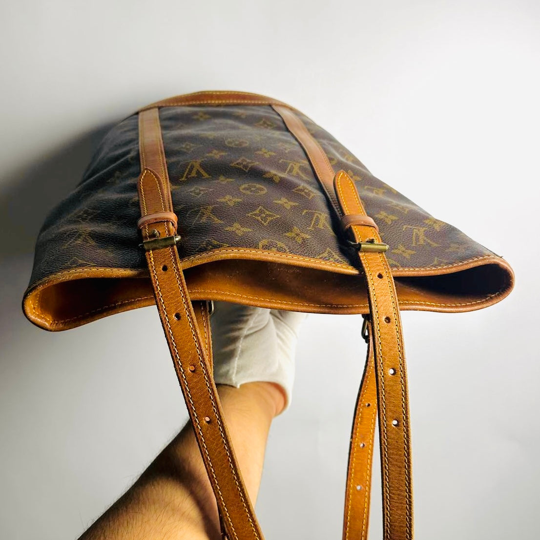 Louis Vuitton LV Marais Bucket Monogram Logo GHW Vintage Shoulder Shopper Tote Bag