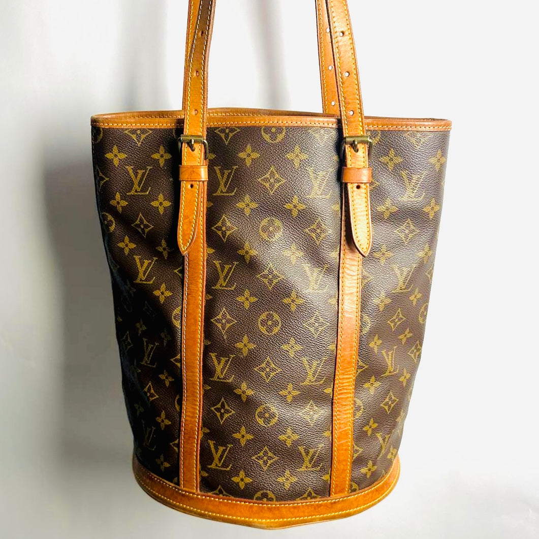 Louis Vuitton LV Marais Bucket Monogram Logo GHW Vintage Shoulder Shopper Tote Bag