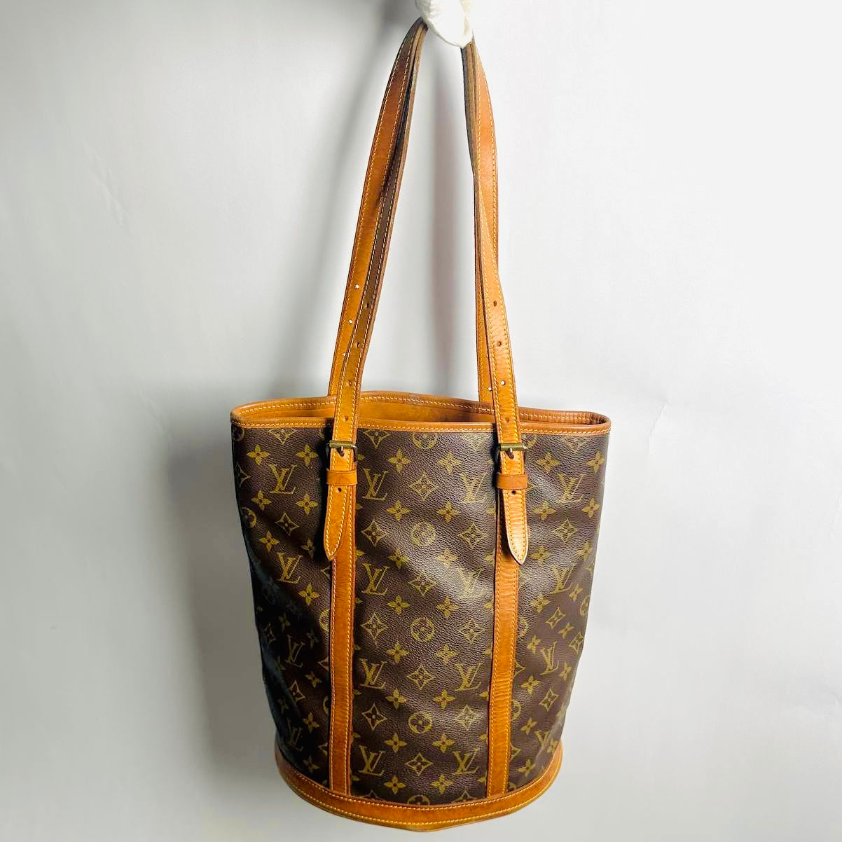 Louis Vuitton LV Marais Bucket Monogram Logo GHW Vintage Shoulder Shopper Tote Bag