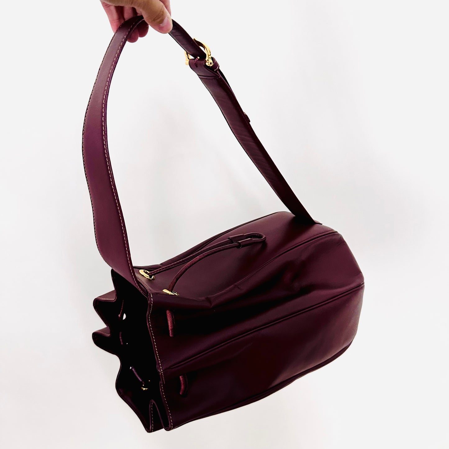 Cartier Must / Mast de Cartier Burgundy Maroon Red GHW Smooth Leather Bucket Shoulder Drawstring Bag