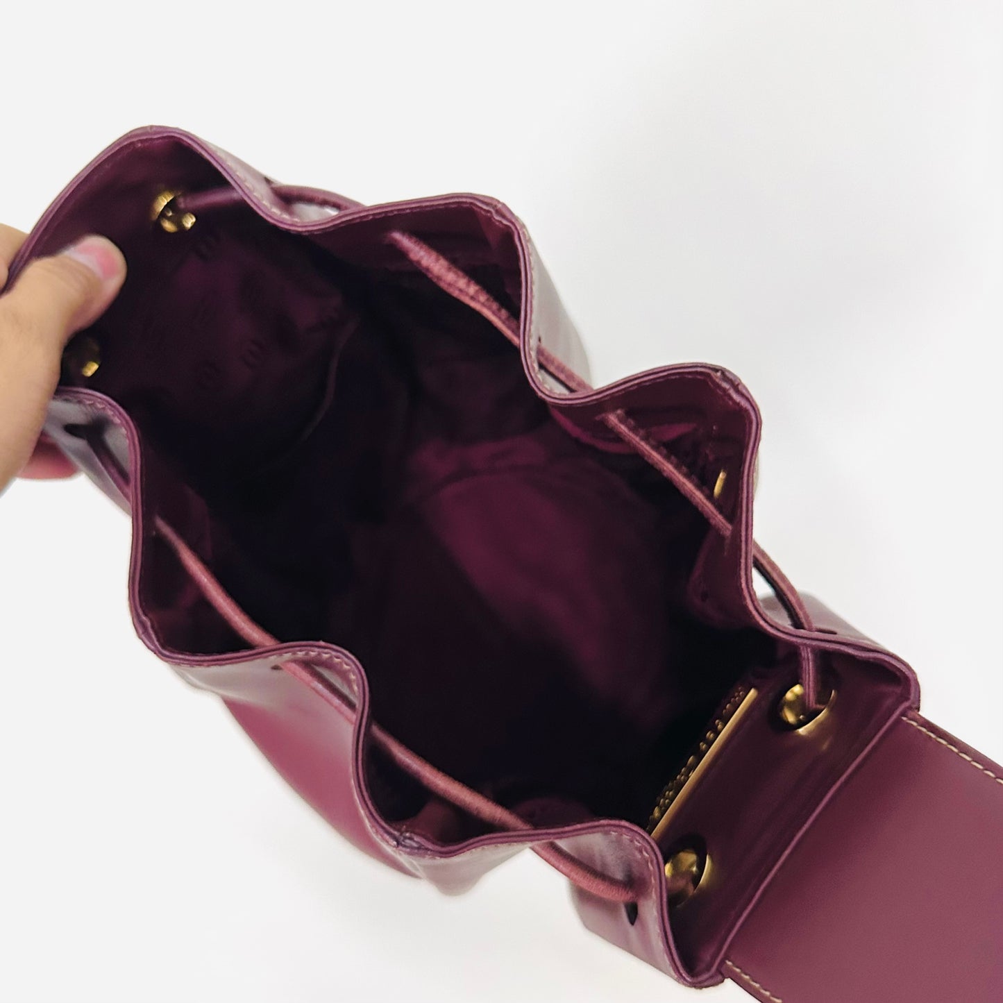 Cartier Must / Mast de Cartier Burgundy Maroon Red GHW Smooth Leather Bucket Shoulder Drawstring Bag