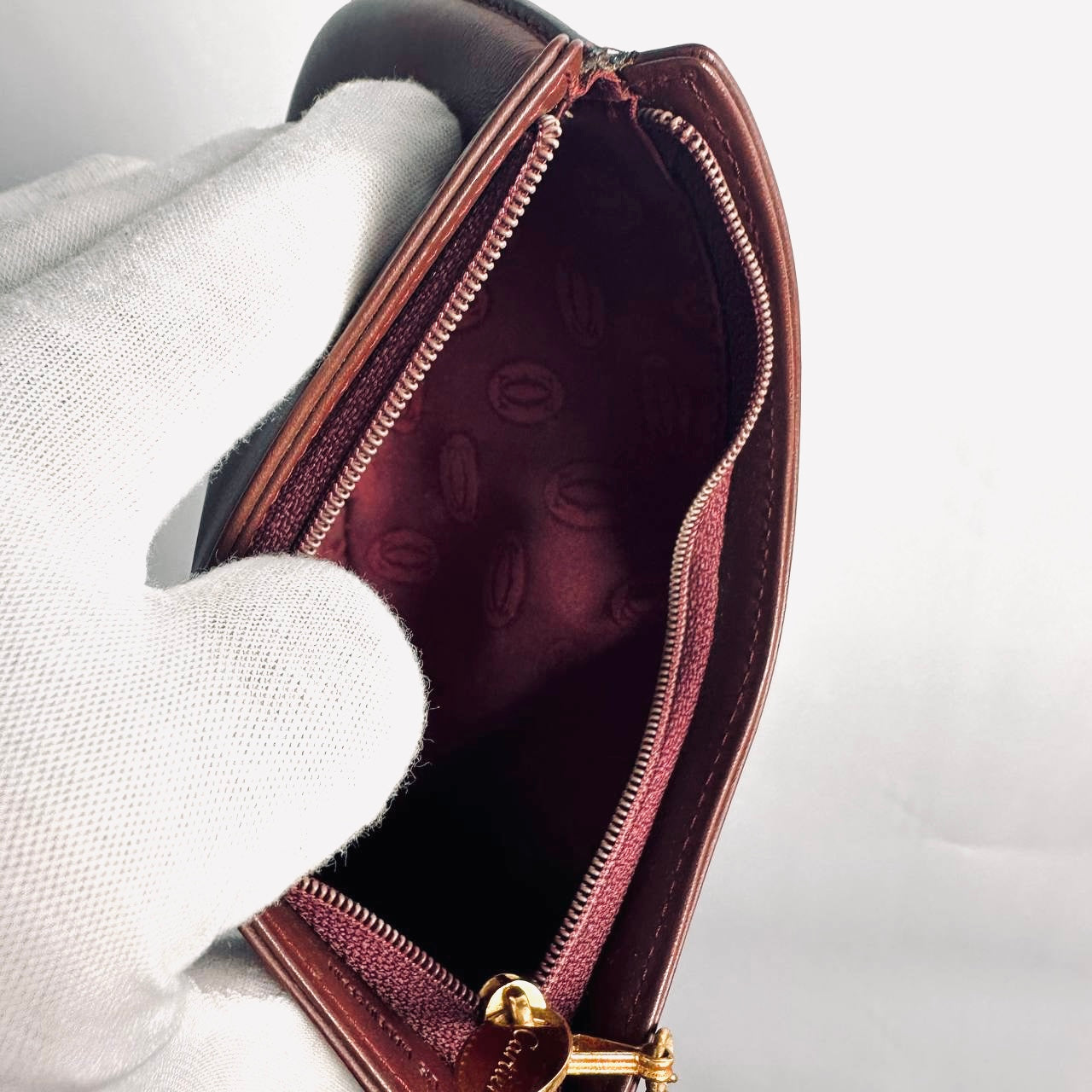 Cartier Must / Mast de Cartier Burgundy Red Maroon GHW Smooth Leather 2-Way Chain Pochette Accessories Wrislet Pouch Clutch Case