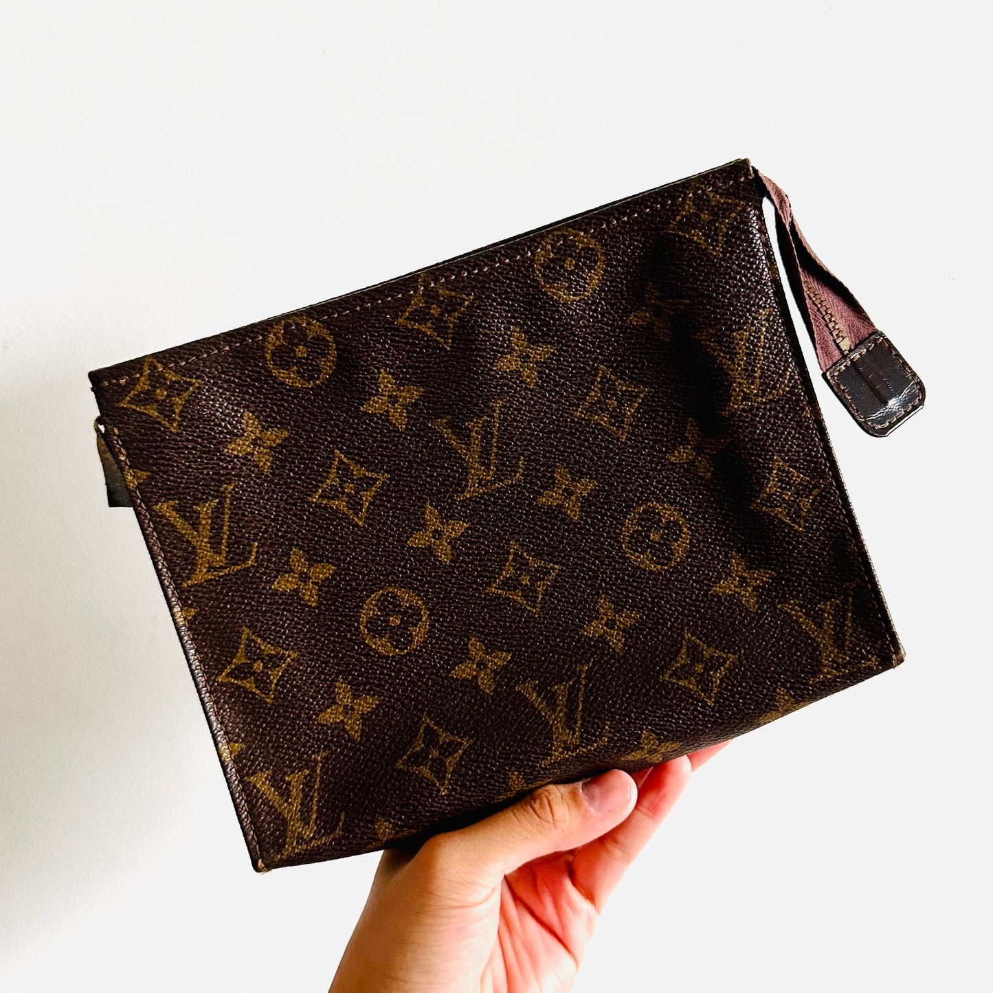 Louis Vuitton LV Monogram Logo GHW Toiletry 19 Pouch Clutch Case