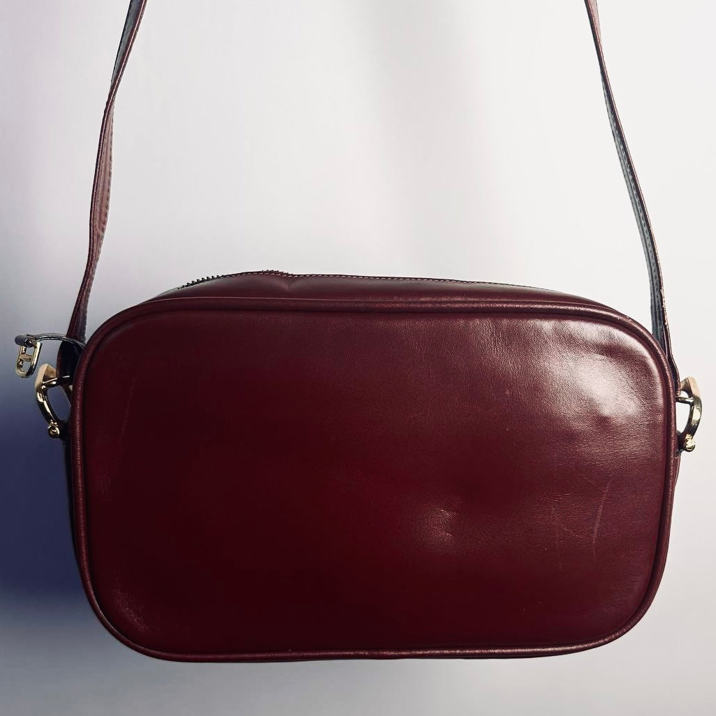 Cartier Must / Mast de Cartier Burgundy Red Maroon GHW Smooth Leather Zip East West Shoulder Sling Bag