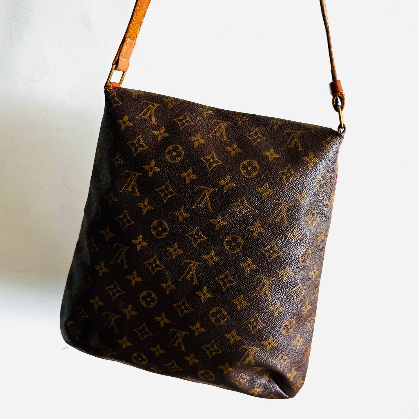 Louis Vuitton LV Musette Salsa Monogram Logo GHW Flap Shoulder Sling Bag