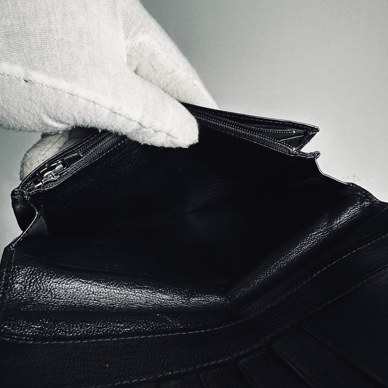 Chanel CC Black Chevre Leather Monogram Logo Bifold Long Wallet 8s