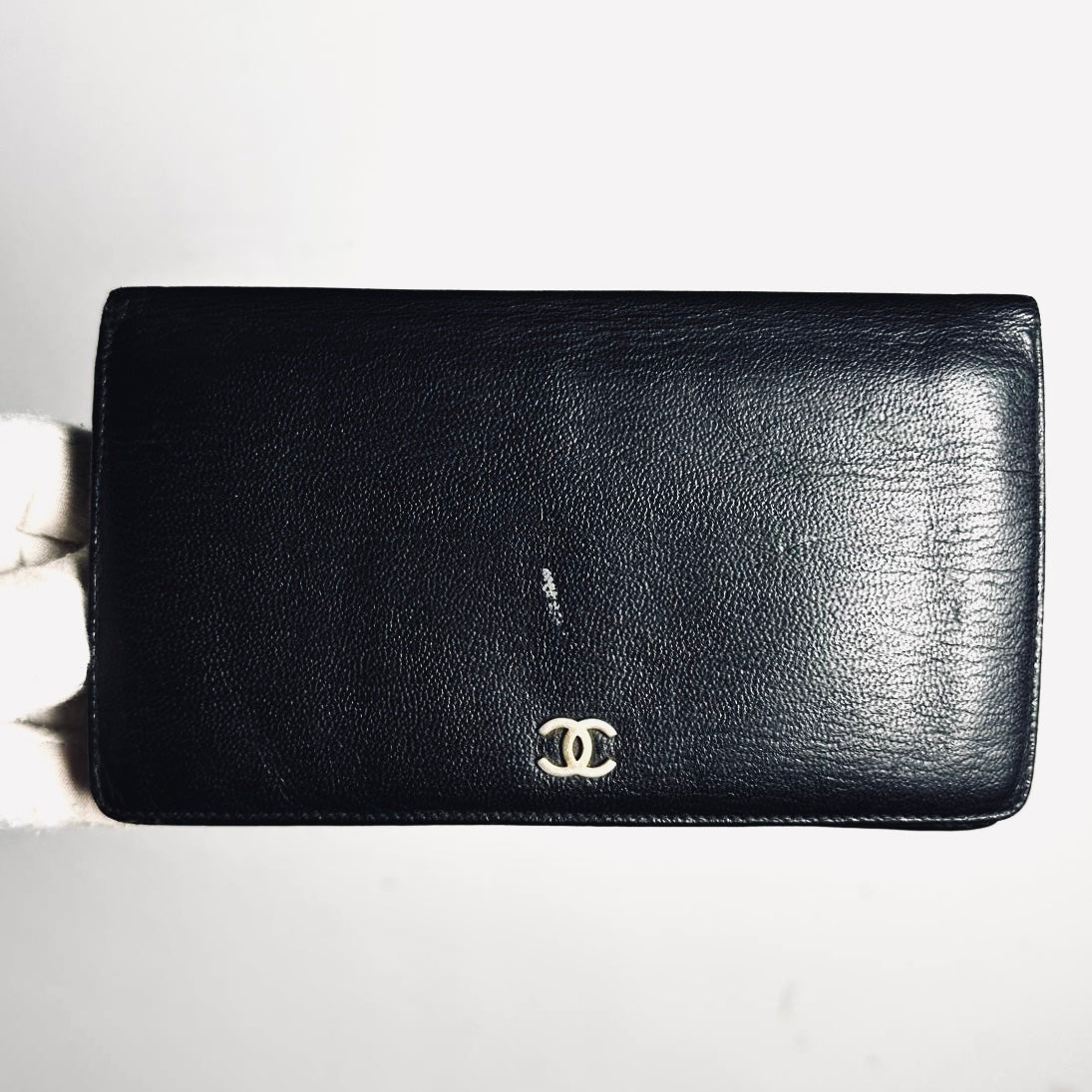 Chanel CC Black Chevre Leather Monogram Logo Bifold Long Wallet 8s