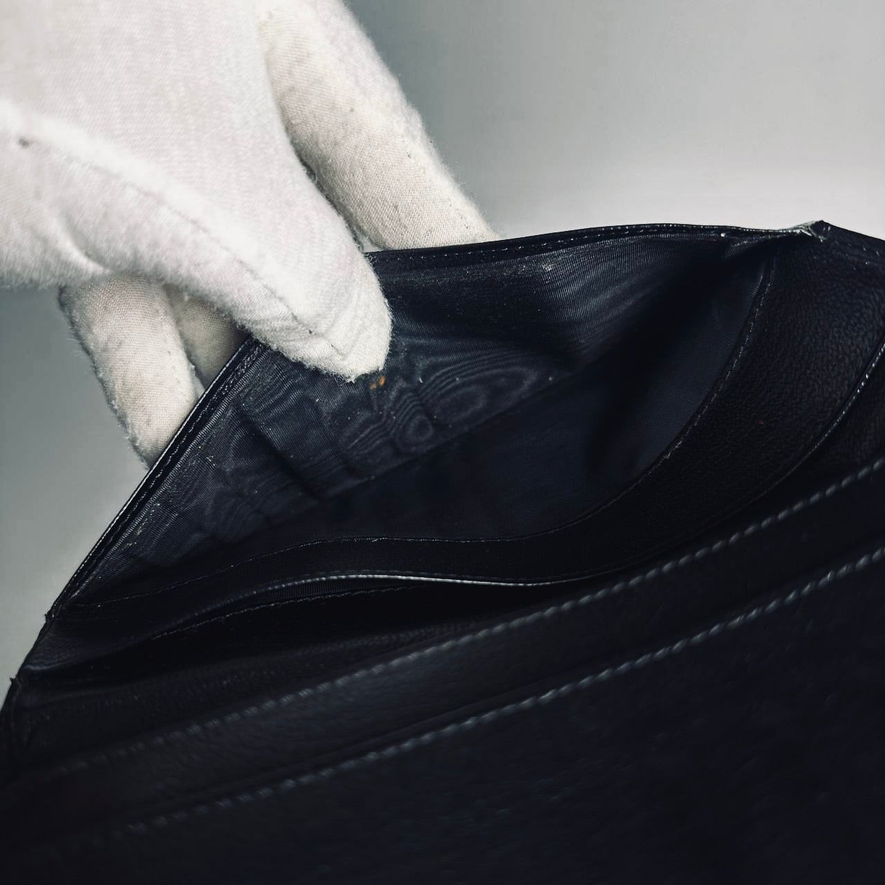 Chanel CC Black Chevre Leather Monogram Logo Bifold Long Wallet 8s