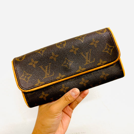 Louis Vuitton LV Pochette Twin PM Monogram Logo GHW Shoulder Sling Bag Pouch Clutch