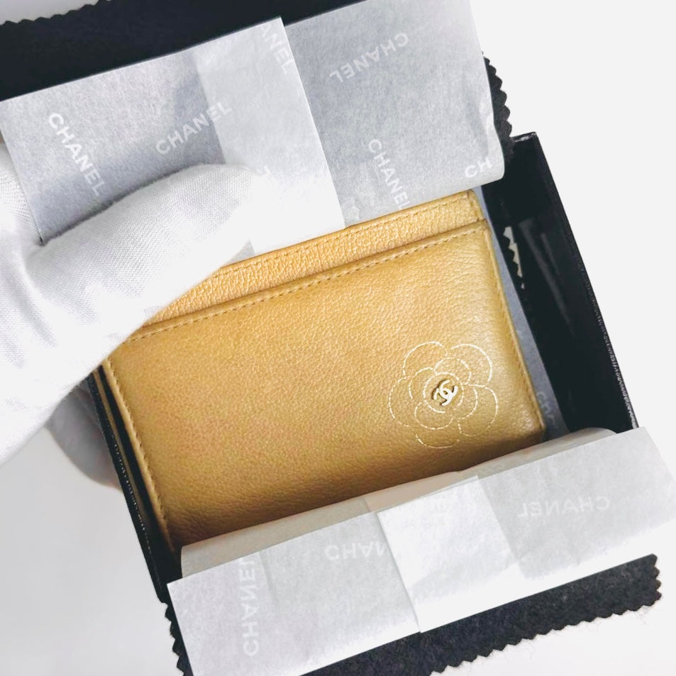 Chanel Camellia Beige Giant CC Logo Chevre Leather Compact Cardholder Card Case Wallet 15s