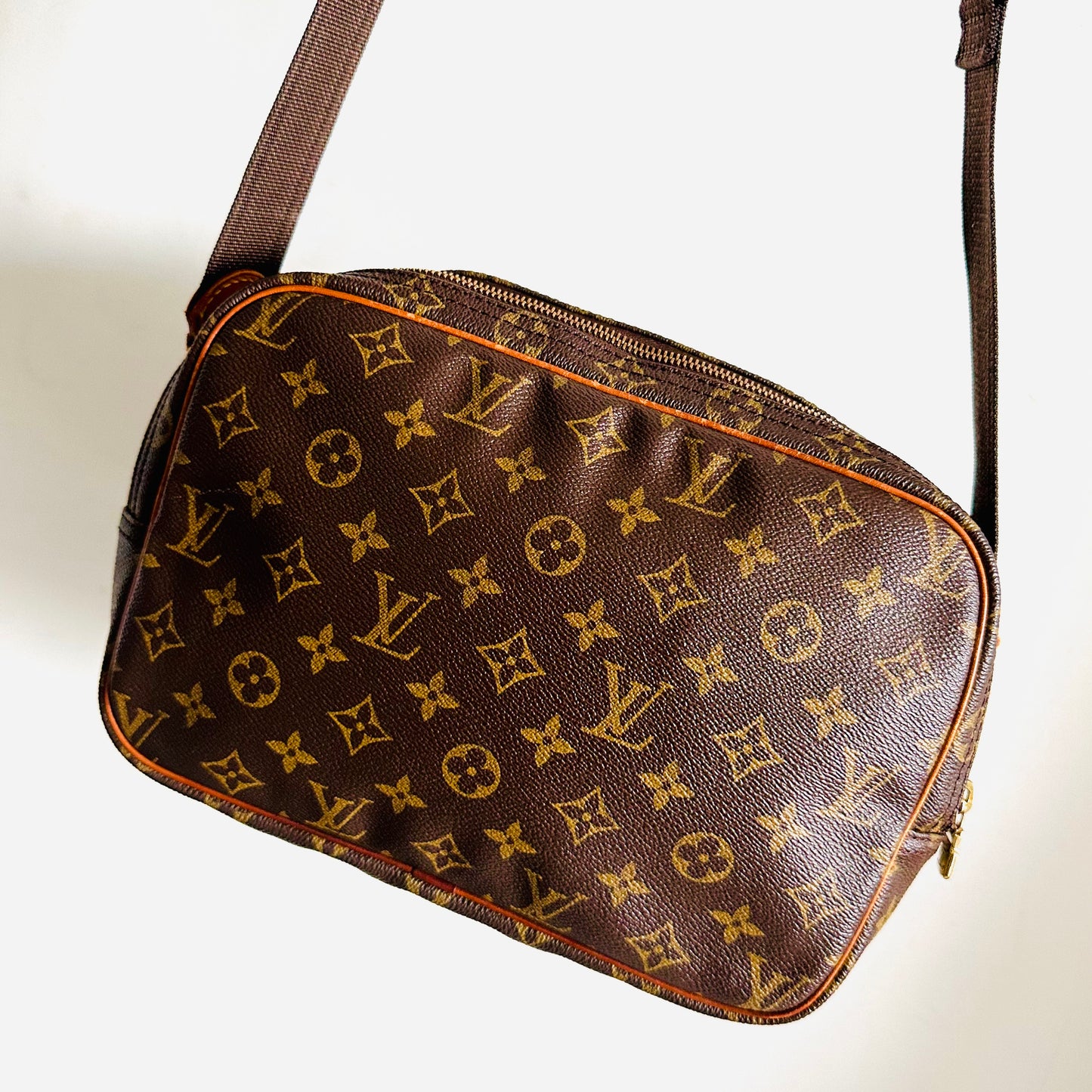 Louis Vuitton LV Monogram Logo GHW Reporter Messenger Shoulder Sling Bag