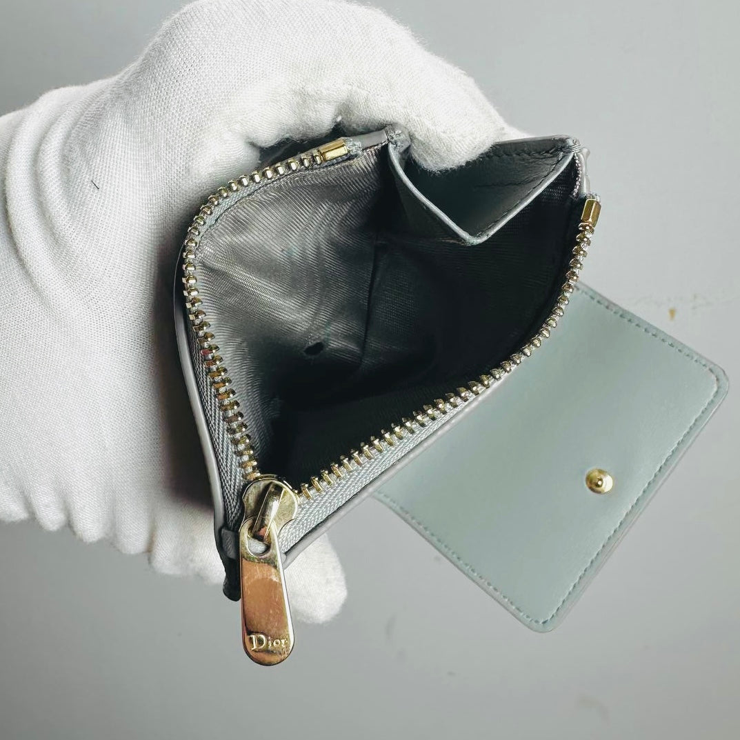 Christian Dior CD 30 Montaigne Medium Lotus Stone Grey / Gray GHW Grained Calfskin Monogram Logo Flap Compact Trifold Wallet