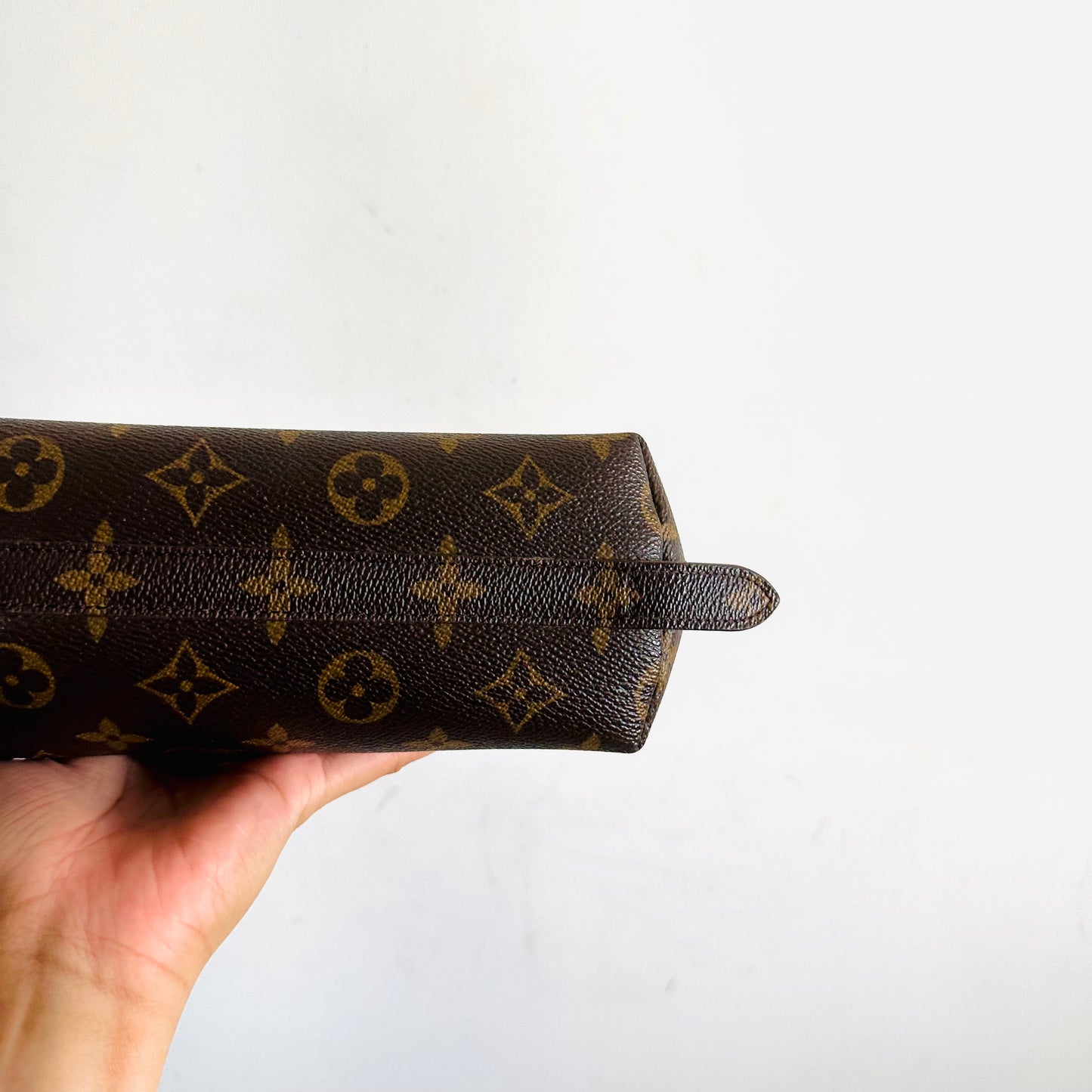 Louis Vuitton LV Monogram Logo GHW Toiletry Pouch Case Vintage Clutch