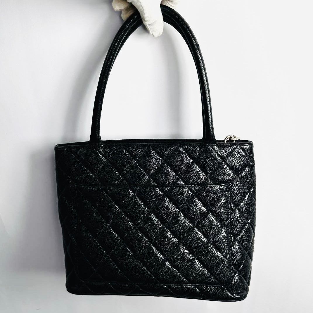 Chanel Black Medallion Giant CC Monogram Logo Quilted Caviar Shoulder Shopper Tote Bag 6s