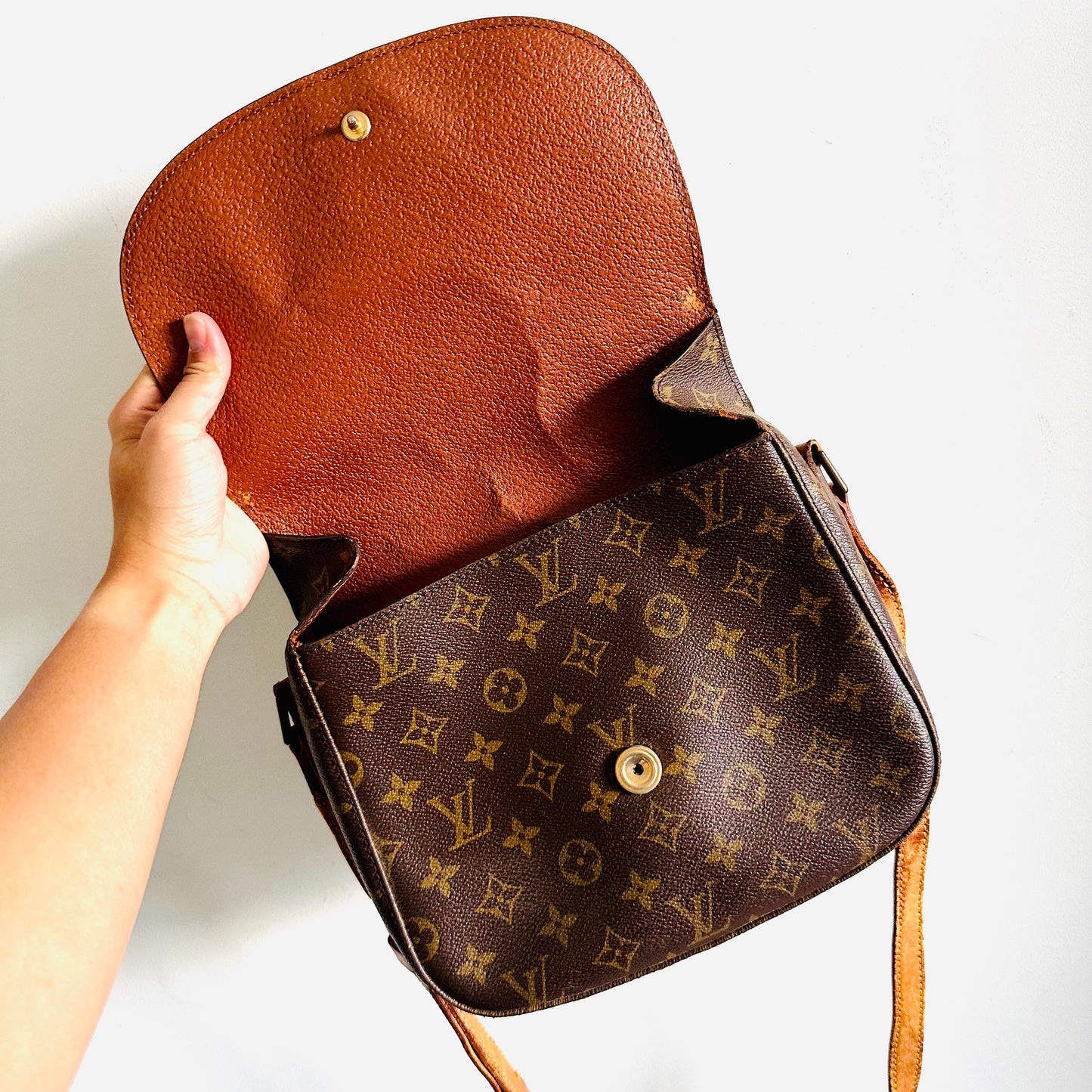 Louis Vuitton LV Saint Cloud Monogram Logo GHW Vintage Shoulder Sling Flap Bag