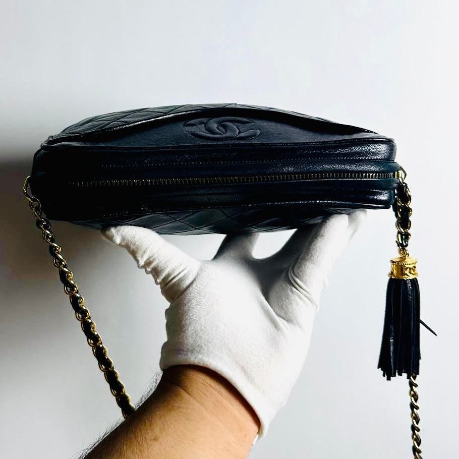 Chanel Black GHW Quilted Lambskin CC Monogram Logo Tassel Fringe Vintage Zip Camera Chain Shoulder Sling Bag 0s