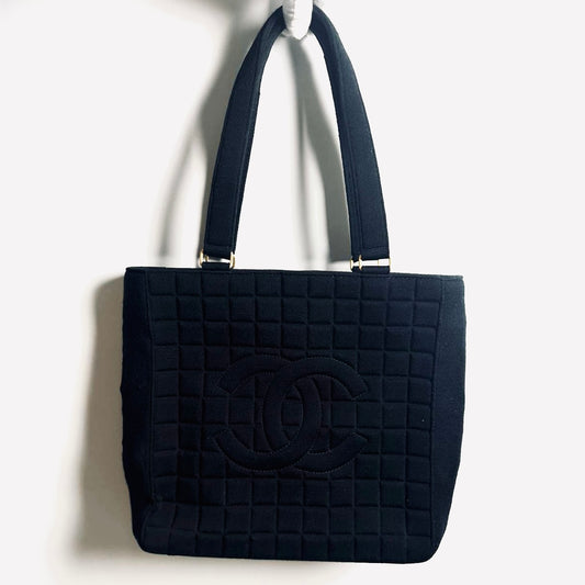 Chanel Black GHW Giant CC Monogram Logo Chocolate Bar Quilted Jersey Fabric Vintage Shopper Shoulder Tote Bag 7s