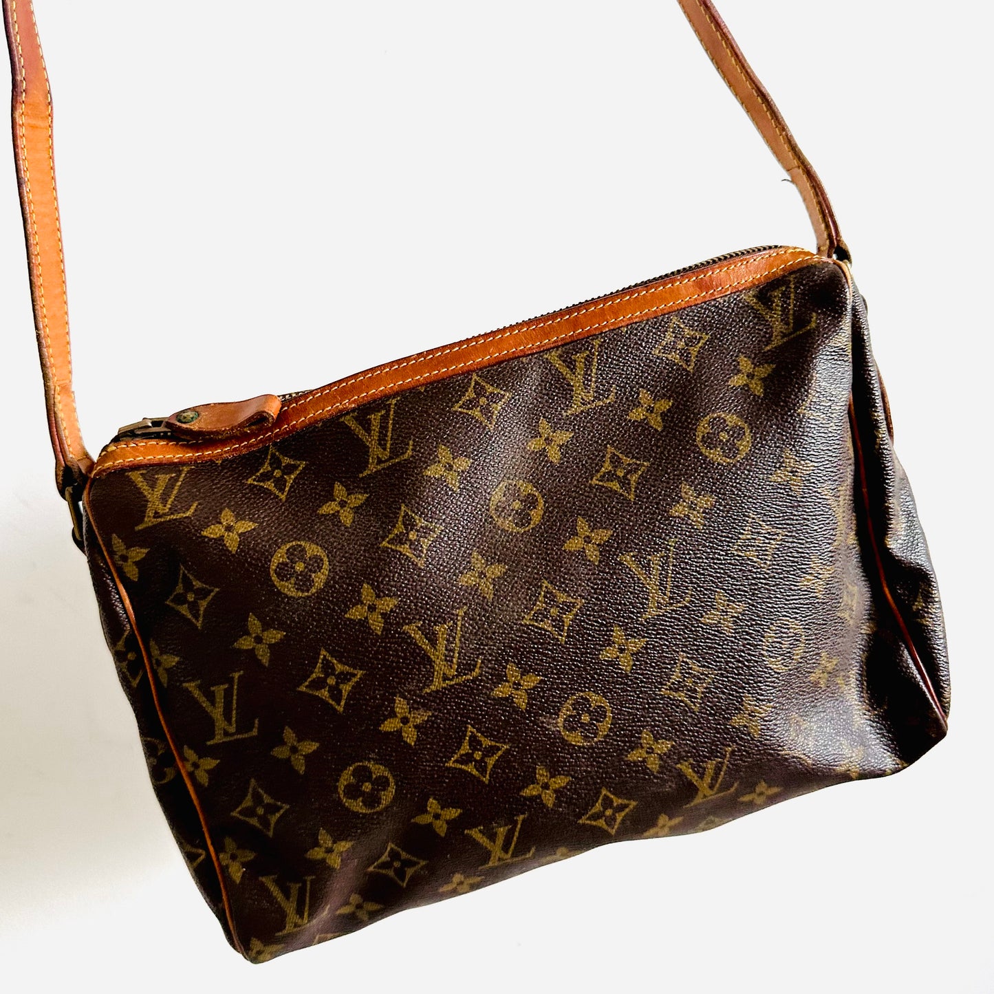 Louis Vuitton LV Tulle Lee Monogram Logo GHW Camera Shoulder Sling Bag