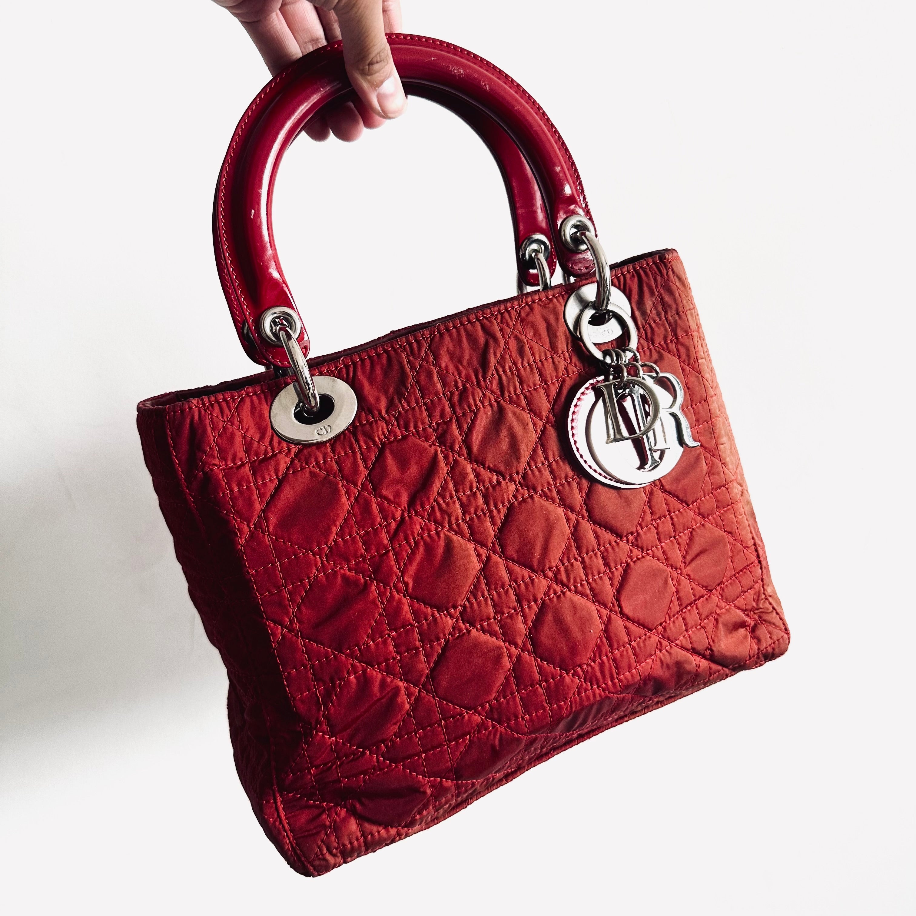 Lady dior medium discount red