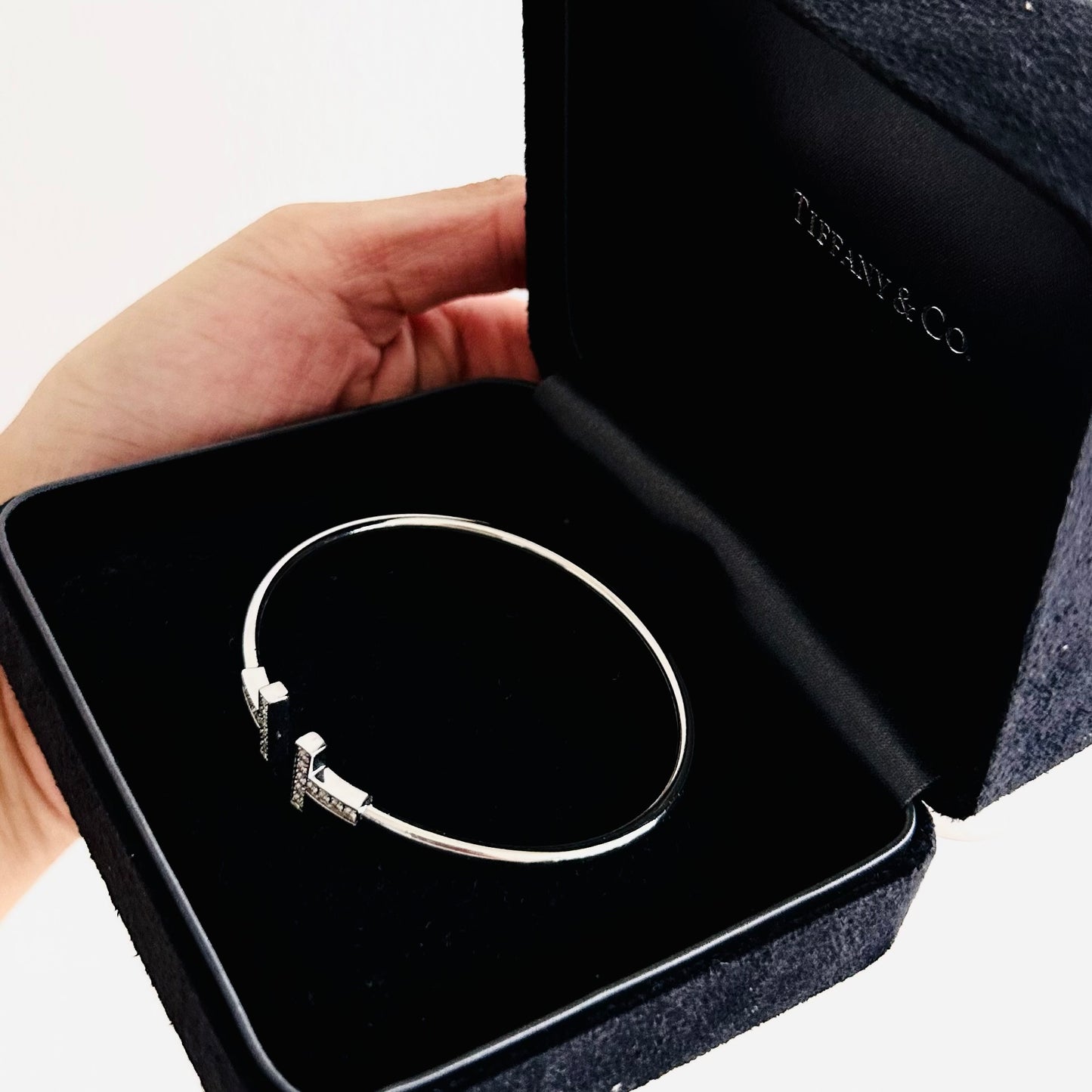 Tiffany & Co T&C T Wire Au750 18K White Gold With Diamonds Bracelet Bangle