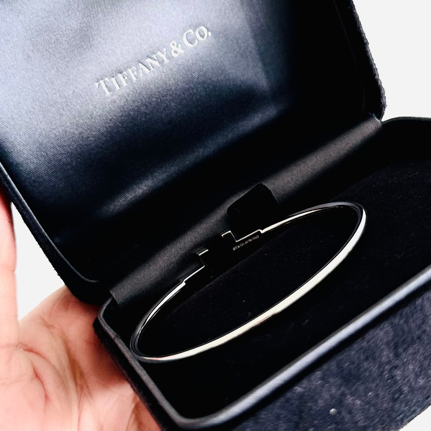 Tiffany & Co T&C T Wire Au750 18K White Gold With Diamonds Bracelet Bangle