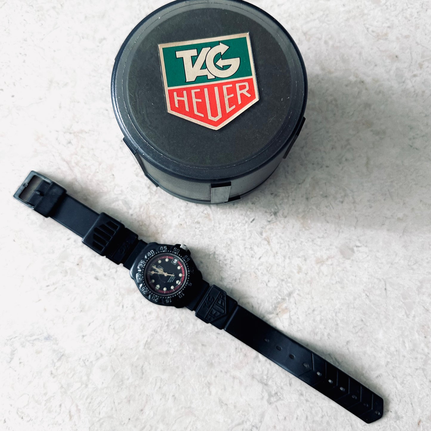 Tag Heuer F1 Formula 1 Black / Red Stainless Steel Rubber Strap Quartz 34MM Watch