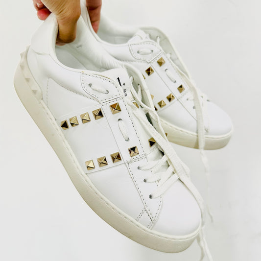 Valentino Garavani Untitled White GHW Gold Rockstud Embellished Smooth Leather Lace Up Sneakers Shoes