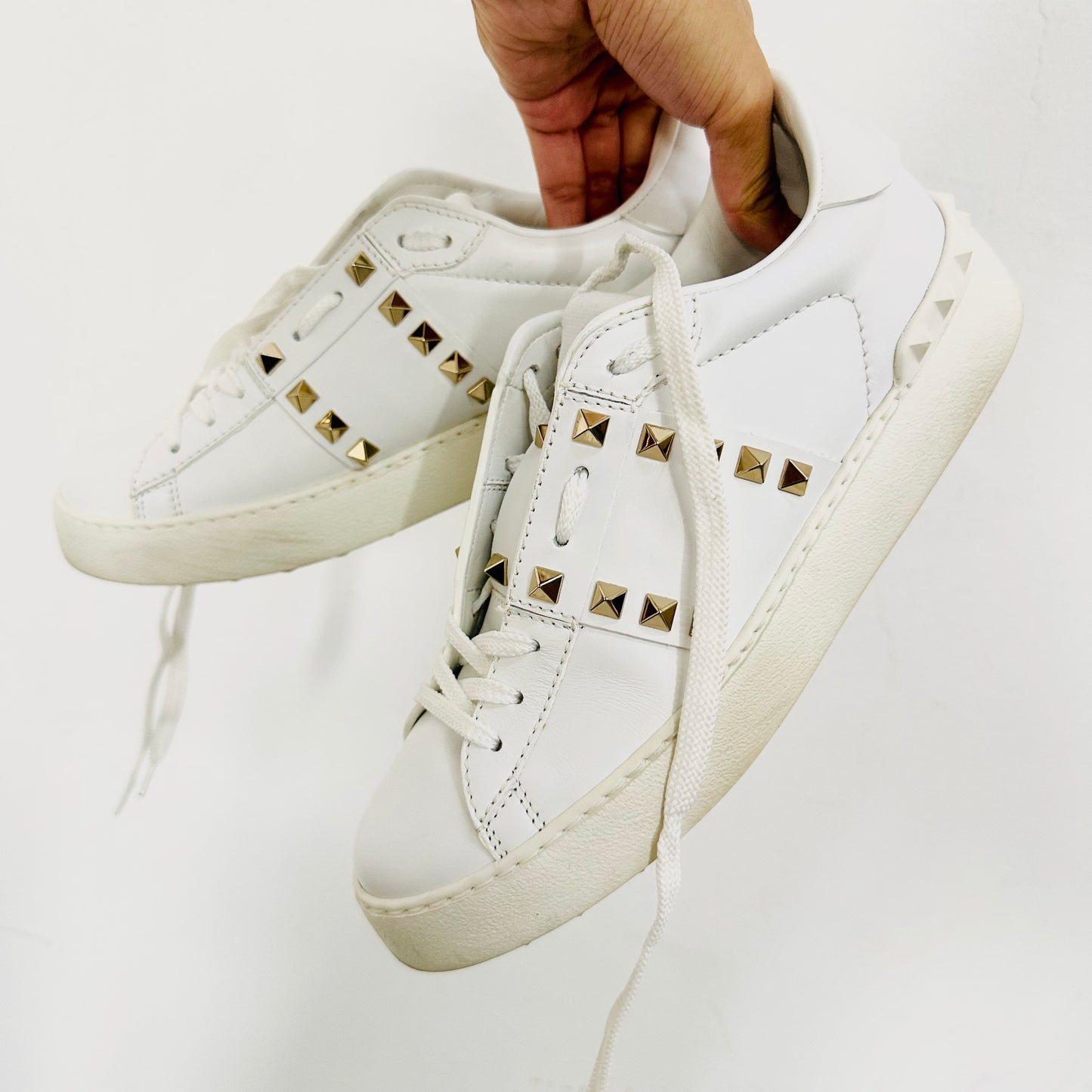 Valentino Garavani Untitled White GHW Gold Rockstud Embellished Smooth Leather Lace Up Sneakers Shoes