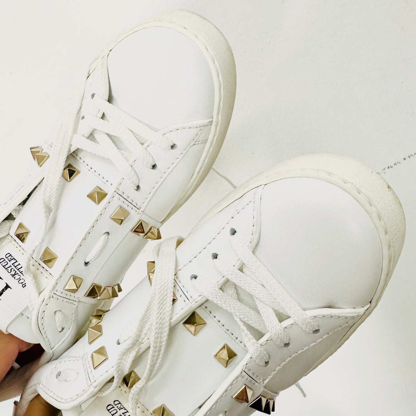 Valentino Garavani Untitled White GHW Gold Rockstud Embellished Smooth Leather Lace Up Sneakers Shoes