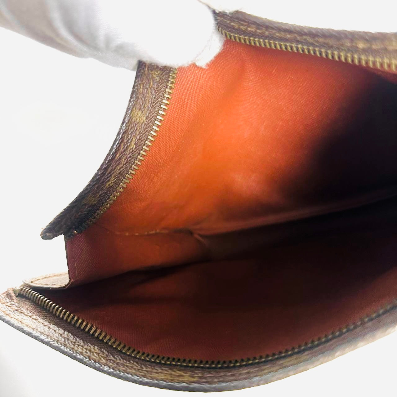 Louis Vuitton LV Monogram Logo GHW Toiletry Pouch 26 Vintage Clutch