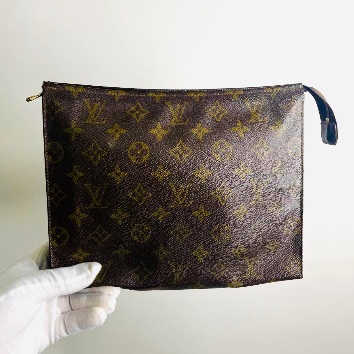 Louis Vuitton LV Monogram Logo GHW Toiletry Pouch 26 Vintage Clutch Case