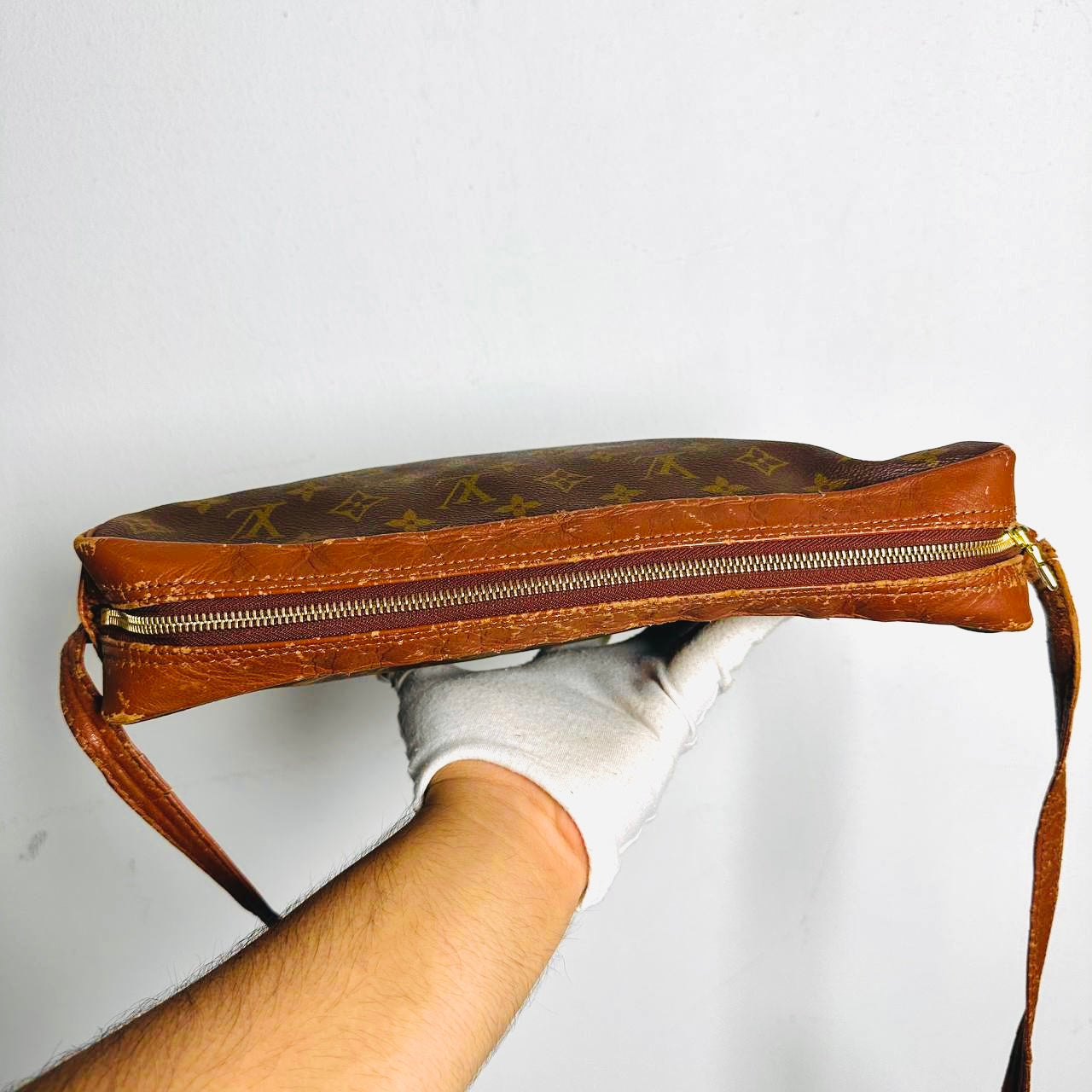 Louis Vuitton LV Sac Monogram Logo GHW Camera Bandouliere Vintage Shoulder Sling Bag