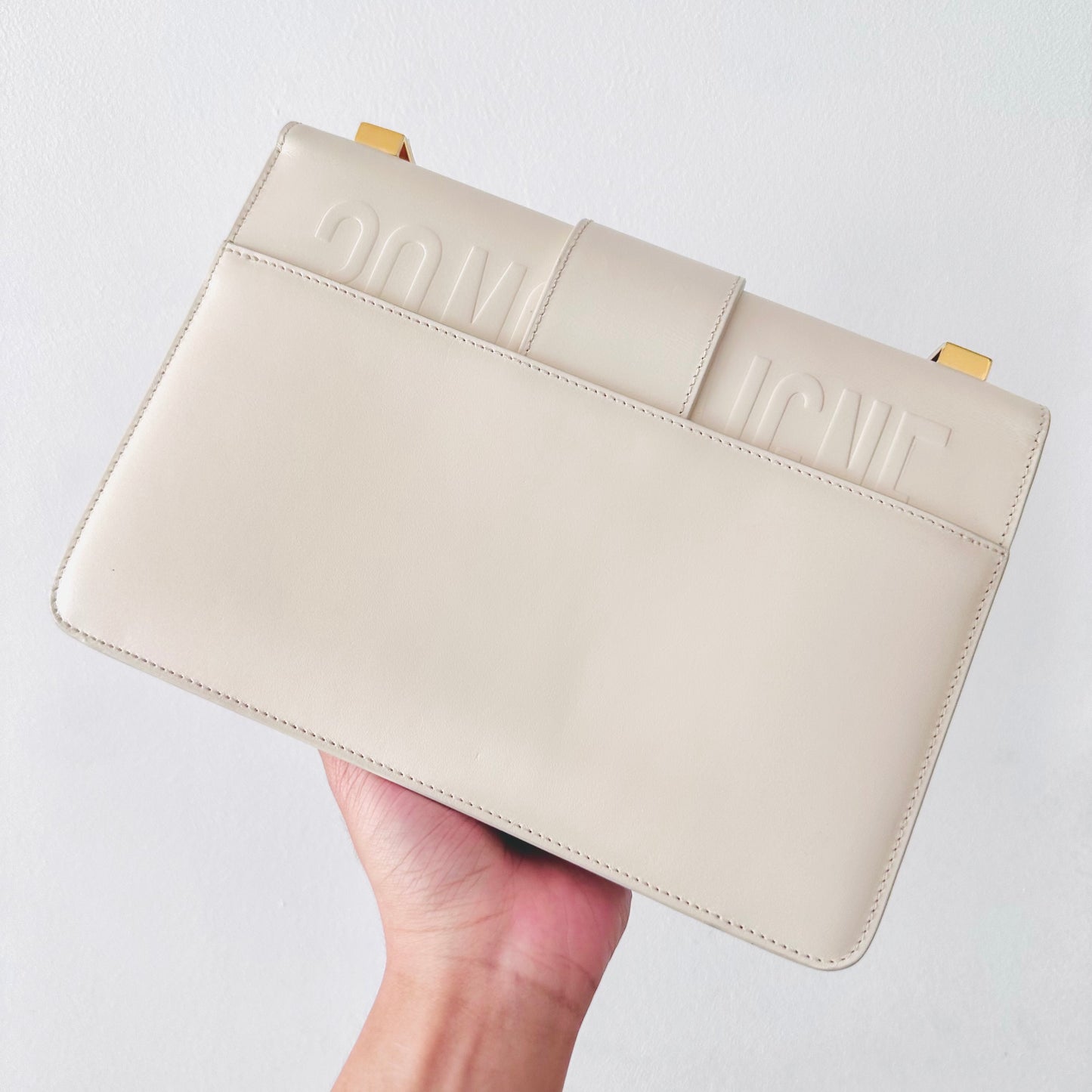 Christian Dior CD 30 Montaigne White Calfskin GHW Monogram Logo Flap Shoulder Sling Bag