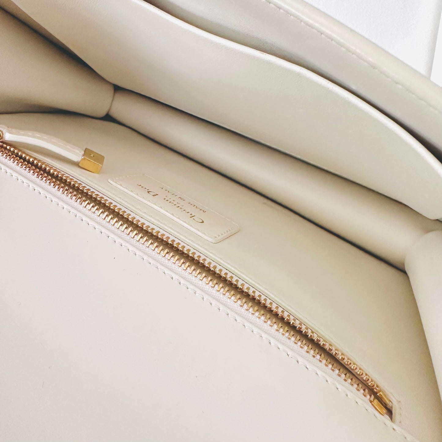 Christian Dior CD 30 Montaigne White Calfskin GHW Monogram Logo Flap Shoulder Sling Bag