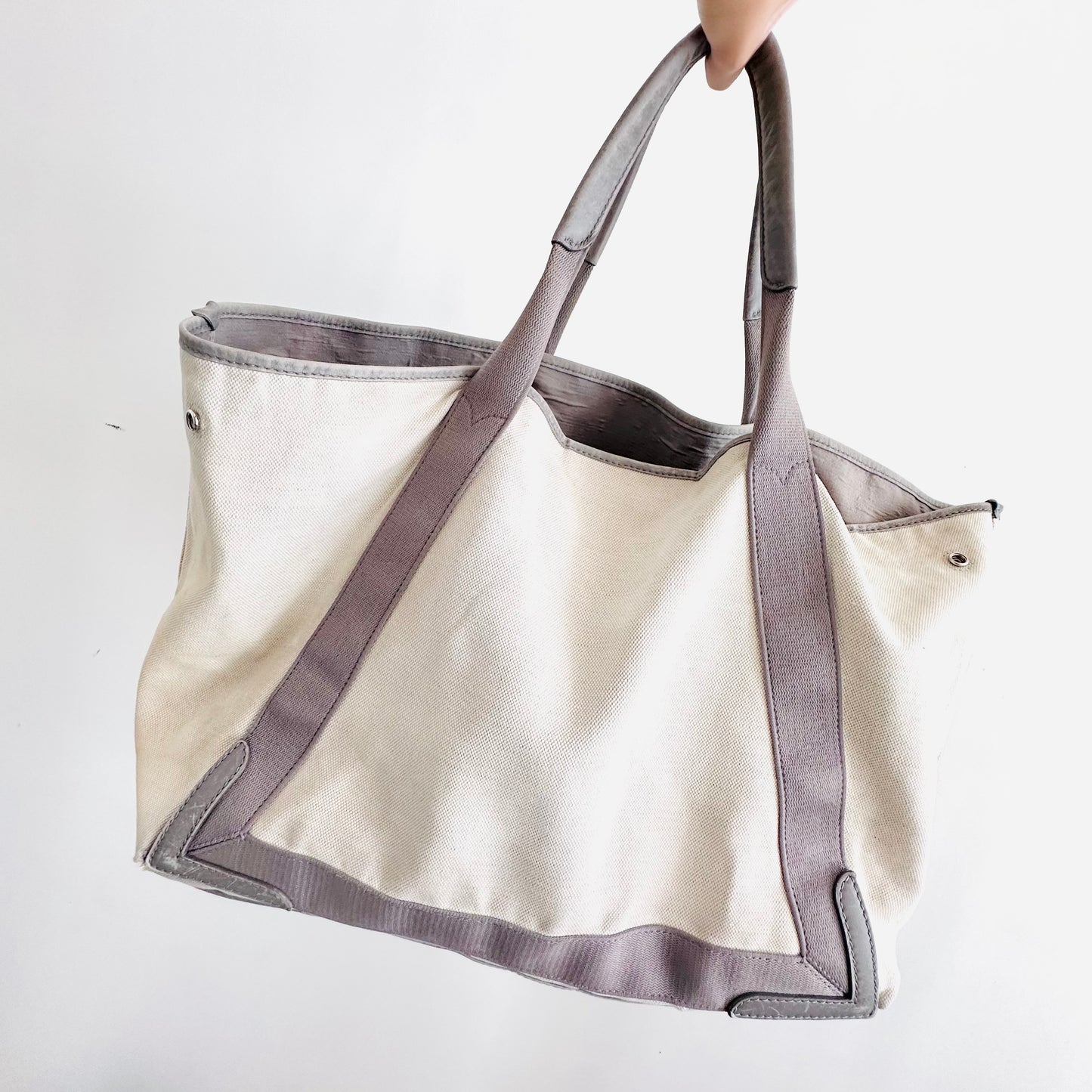 Balenciaga Cabas Grey / White Logo Medium M Shoulder Tote Bag with Pouch
