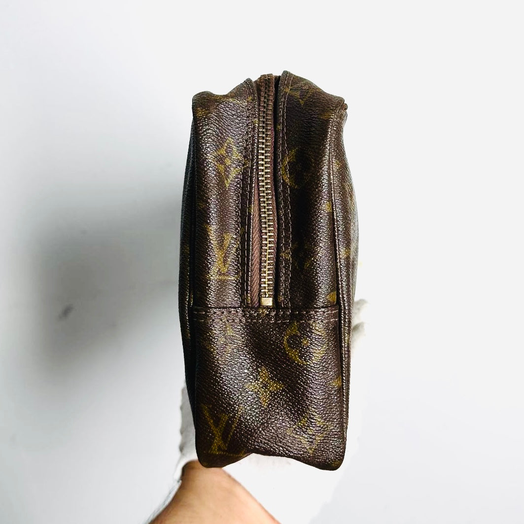 Louis Vuitton LV Monogram Logo GHW Trousse 28 Pouch Case Clutch
