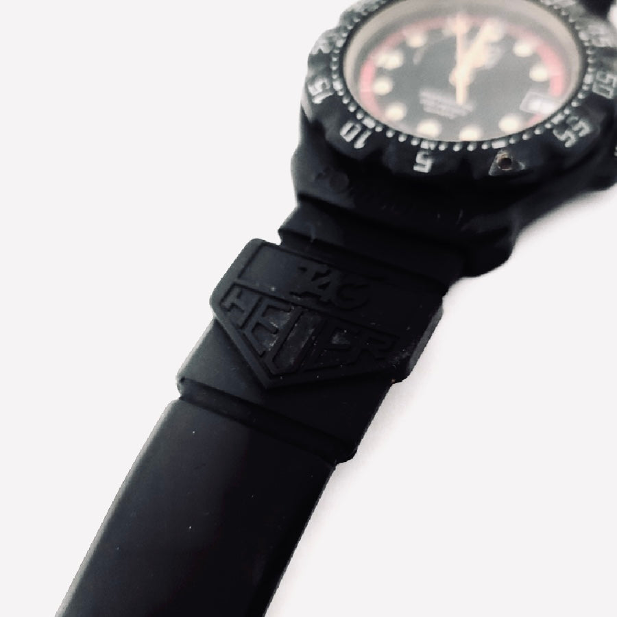 Tag Heuer F1 Formula 1 Black / Red Stainless Steel Rubber Strap Quartz 34MM Watch