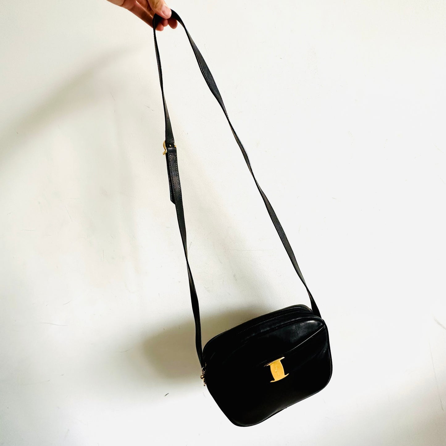 Salvatore Ferragamo Black Vara Bow GHW Camera Smooth Leather Shoulder Sling Bag
