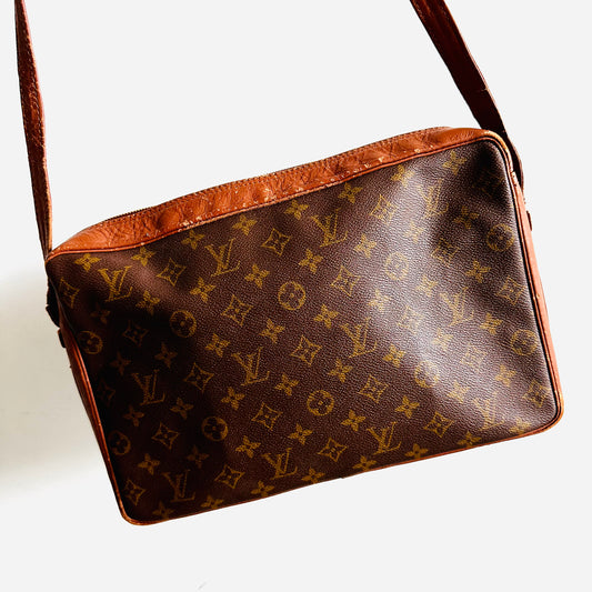 Louis Vuitton LV Sac Monogram Logo GHW Camera Bandouliere Vintage Shoulder Sling Bag