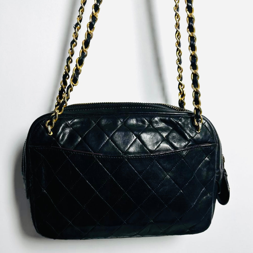 Chanel Black GHW Quilted Lambskin CC Monogram Logo Charm Chain Vintage Shoulder Sling Bag