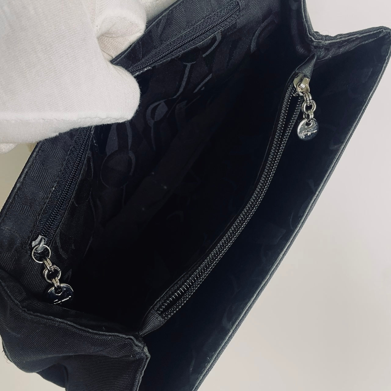 Salvatore Ferragamo Black Vara Bow Monogram Logo Hobo Baguette Flap Shoulder Bag