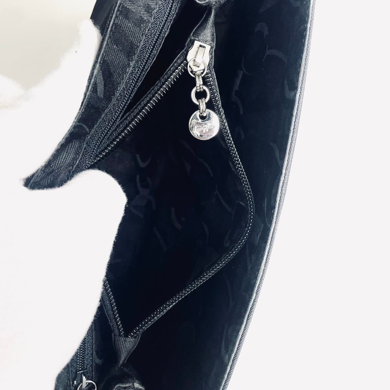 Salvatore Ferragamo Black Vara Bow Monogram Logo Hobo Baguette Flap Shoulder Bag